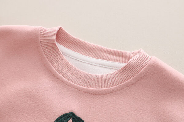 1 (1) Conjunto Buzo con Bordado y Pantalon Jeans